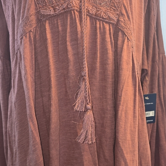 Women's Rust Lace-Up Top - Picture 5 of 5